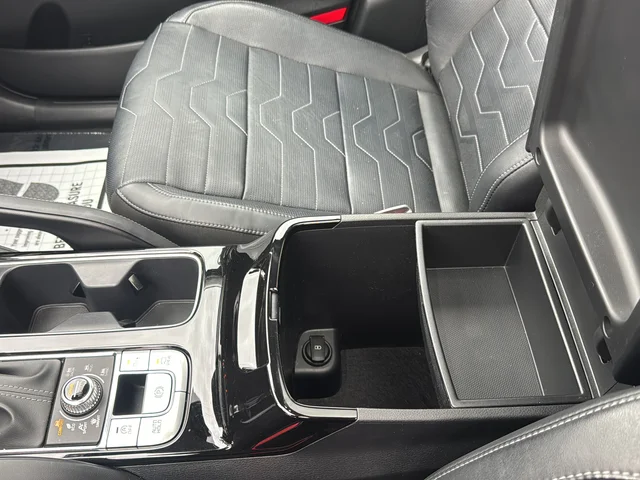 Used 2022 Black Kia SX image 37