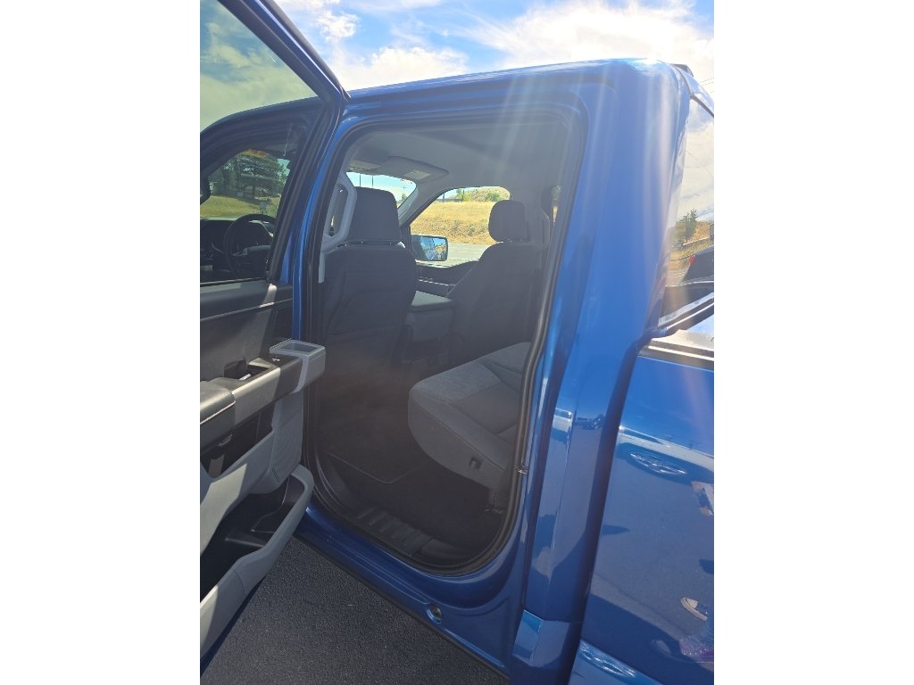 Used 2023 Blue Ford XLT image 11