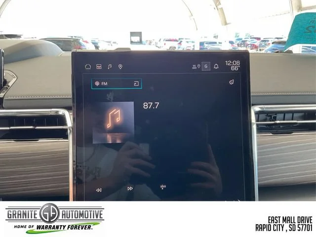 2025 GMC Sierra EV Denali - Photo 14