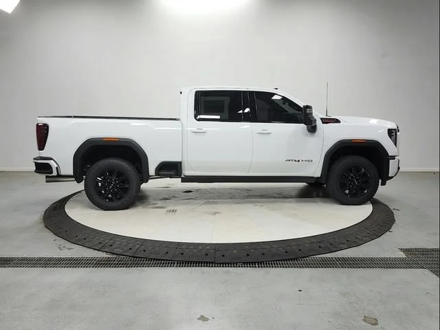 2026 GMC Sierra 2500HD AT4 - Photo 9