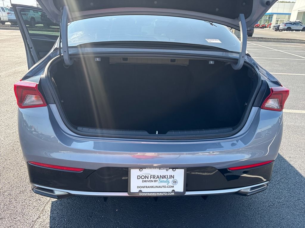 Used 2021 Silver Kia LXS image 9