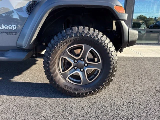 Used 2021 Gray Jeep Unlimited Sport S image 11