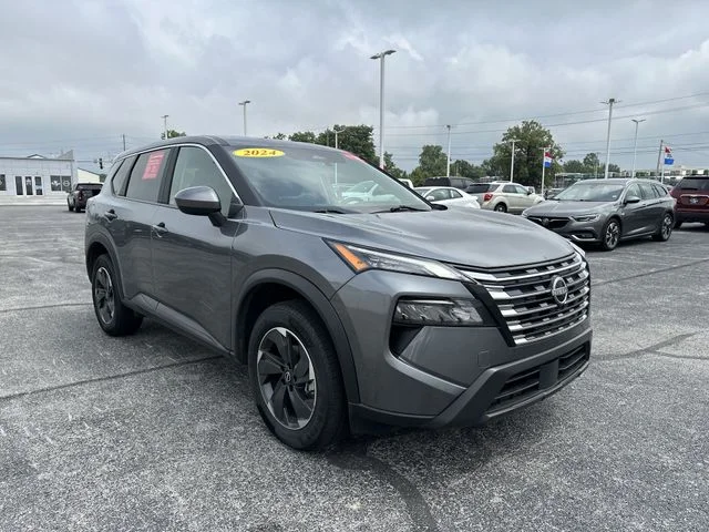 Used 2024 Gray Nissan SV image 11
