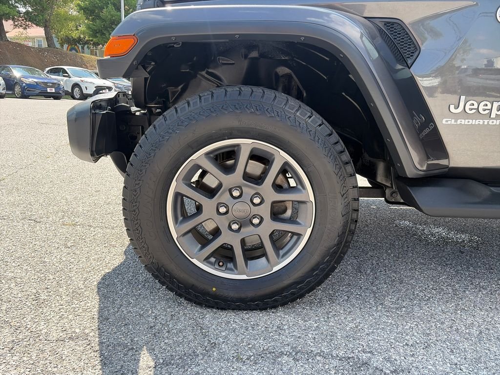Used 2020 Gray Jeep Overland image 43