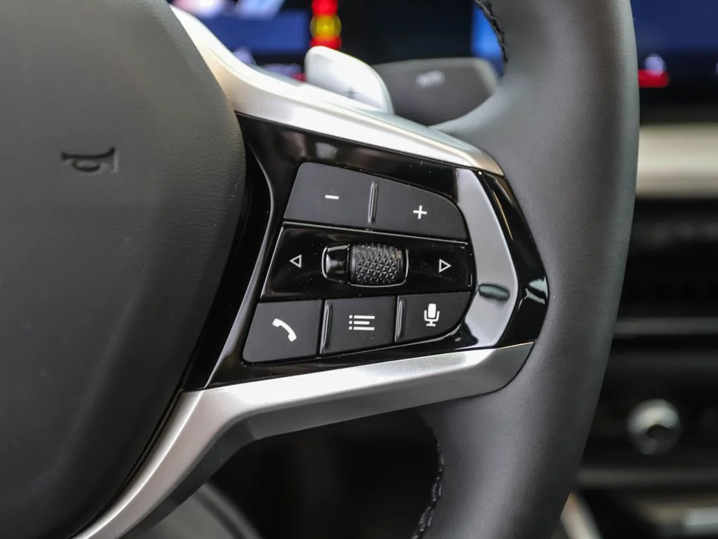 2025 BMW 3 Series 330i - Photo 13