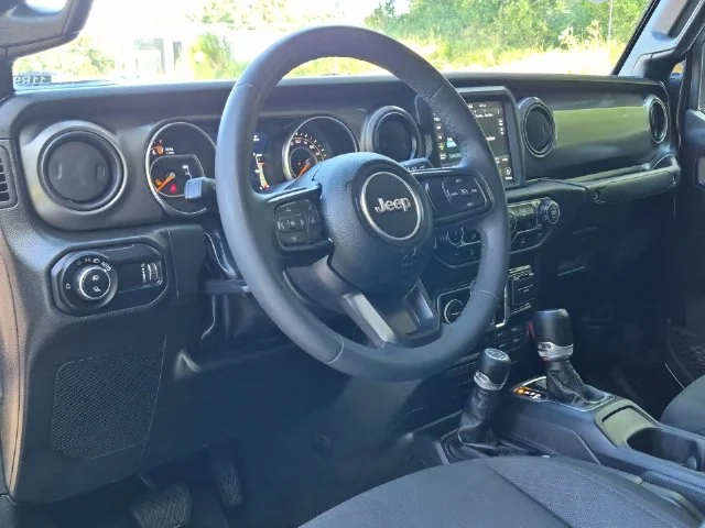 Used 2023 Black Jeep Sport S image 29
