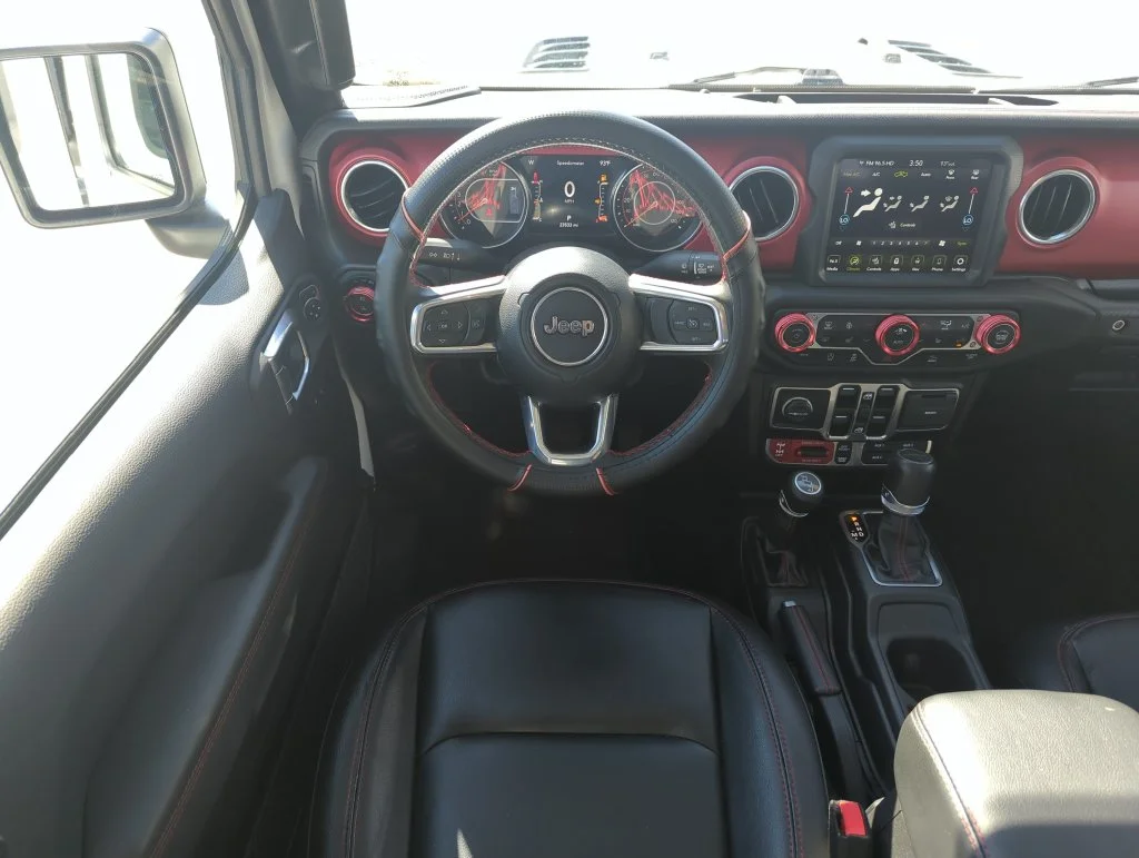 Used 2023 White Jeep Rubicon image 13