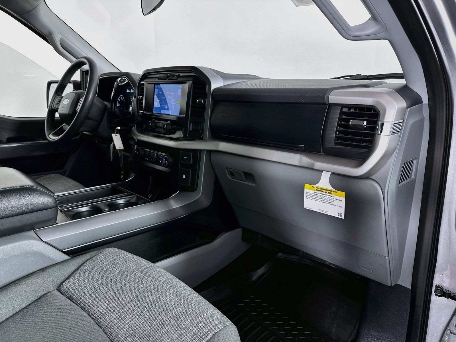 Used 2022 Silver Ford XLT image 29