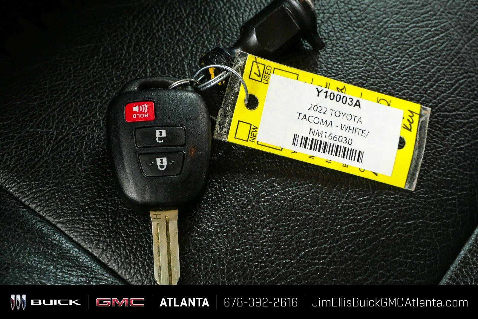Used 2022 White Toyota SR5 V6 image 35