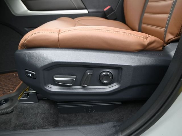 2026 Toyota Tundra 1794 Edition - Photo 10