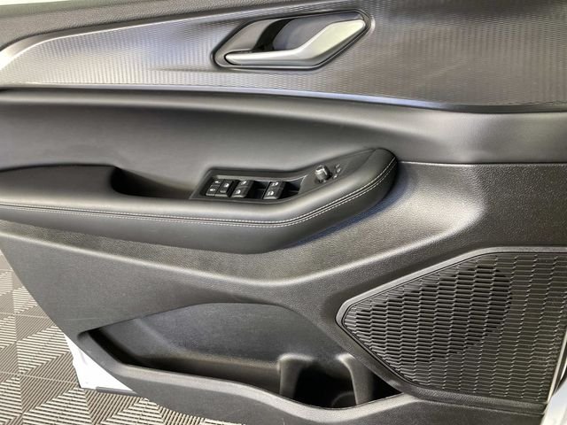Used 2025 White Jeep Altitude X image 22