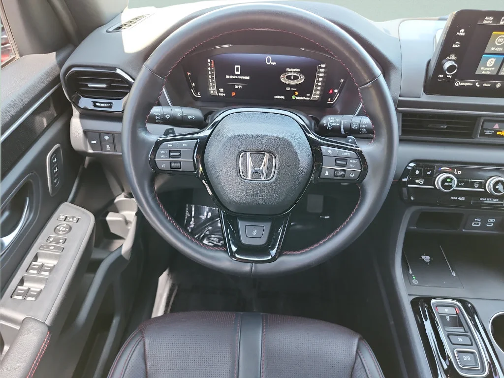 2025 Honda Pilot Black Edition - Photo 19