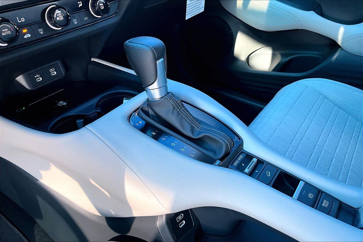 New 2027 Platinum White Pearl Honda LX AWD image 7