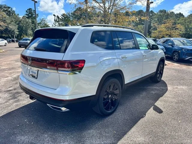 2026 Volkswagen Atlas SE w/Tech - Photo 6