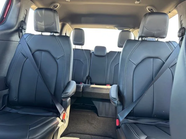 2026 Chrysler Pacifica Select - Photo 14