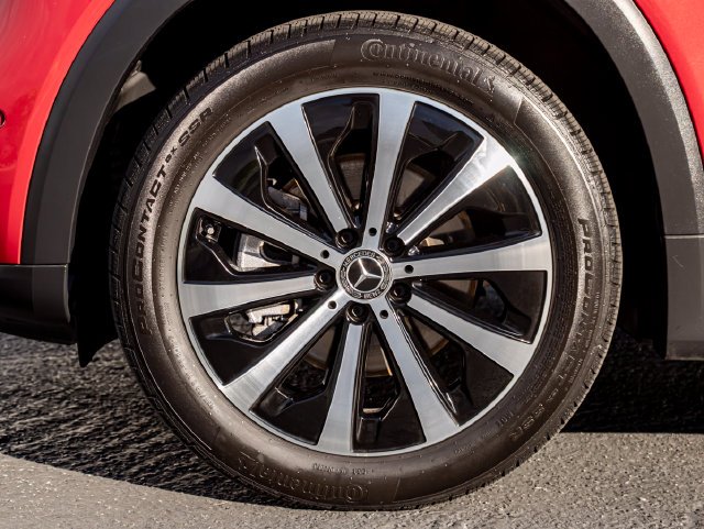 Used 2021 Patagonia Red Metallic Mercedes-Benz GLB 250 image 13
