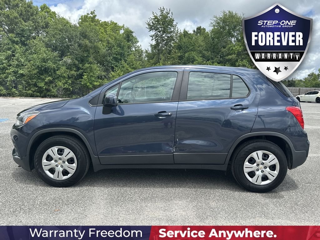 Used 2018 Blue Chevrolet LS image 4
