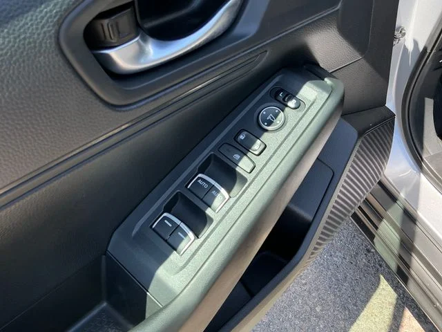 Certified Used 2023  Honda LX image 11