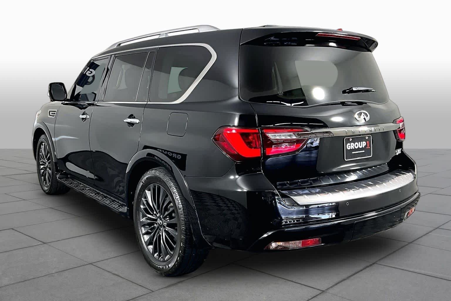 Used 2023 Black Obsidian INFINITI PREMIUM SELECT image 11