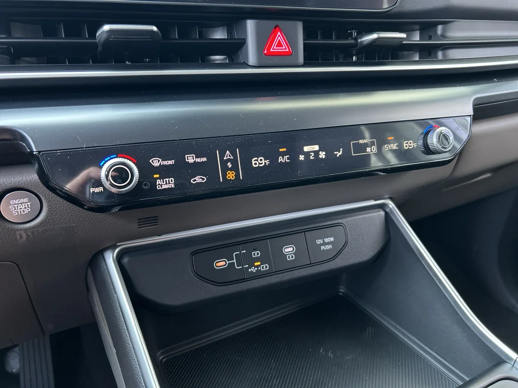 New 2026 Snow White Kia LXS image 21