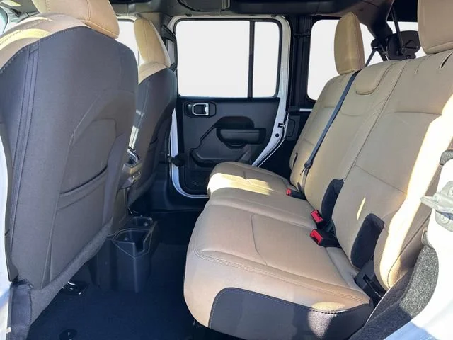 2022 Jeep Wrangler Unlimited Willys - Photo 20