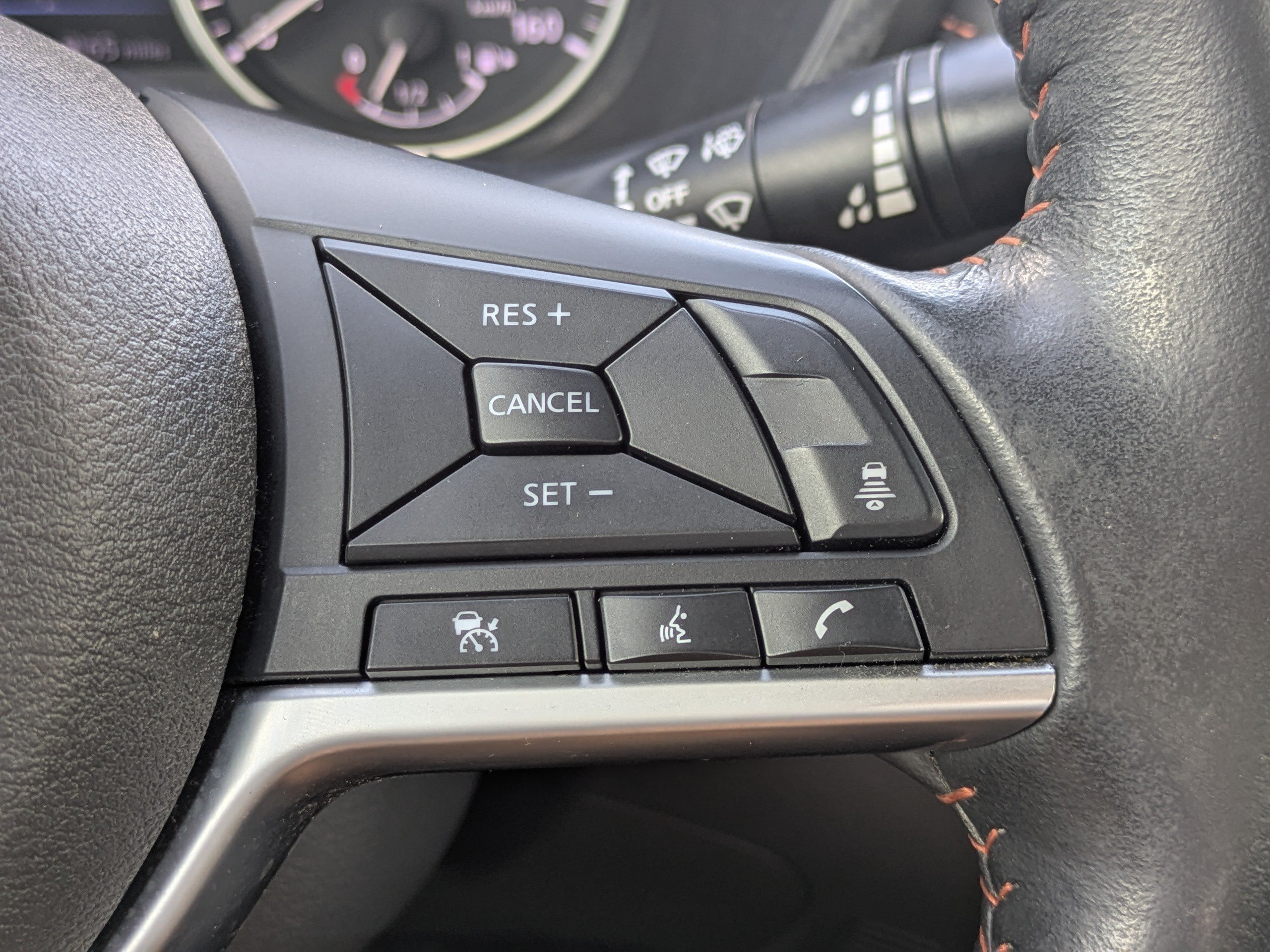 Used 2023 Gun Metallic/Super Black Nissan SR image 22