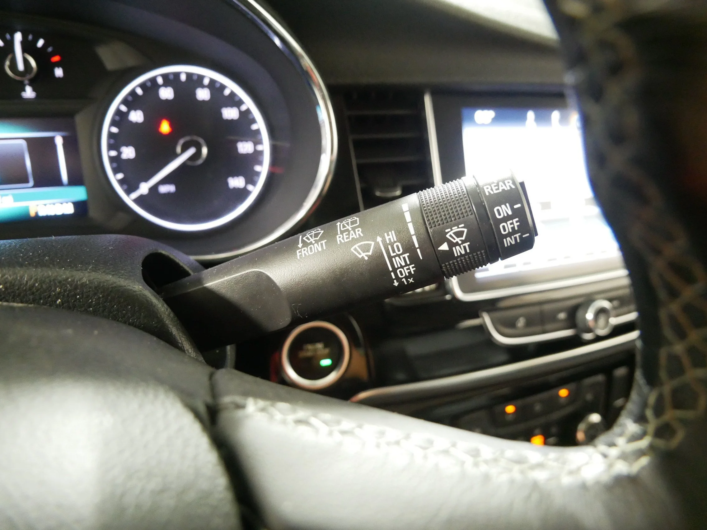 Used 2018 Ebony Twilight Metallic Buick Essence image 31