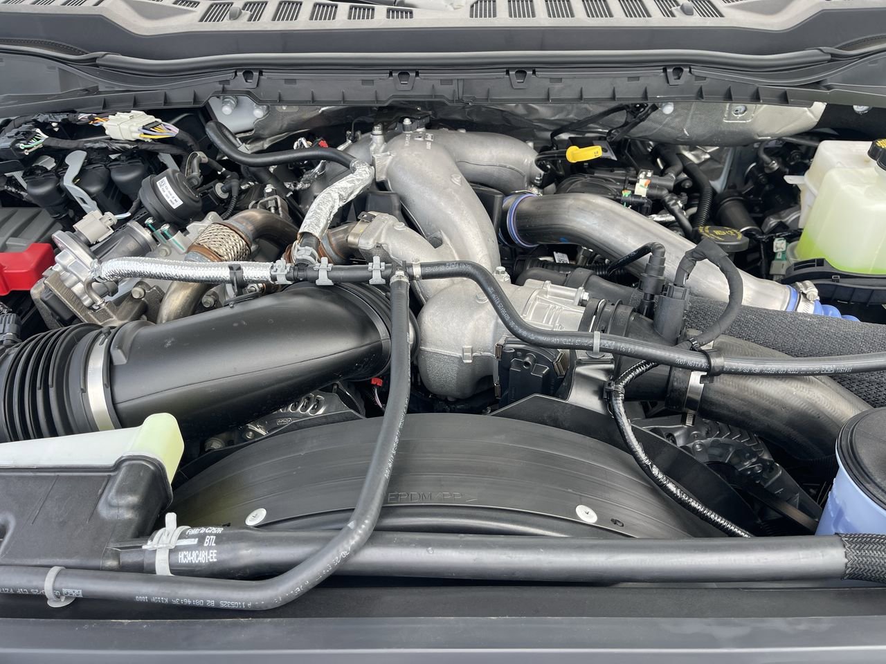 2025 Ford F-550 Super Duty Chassis Cab XL - Photo 25