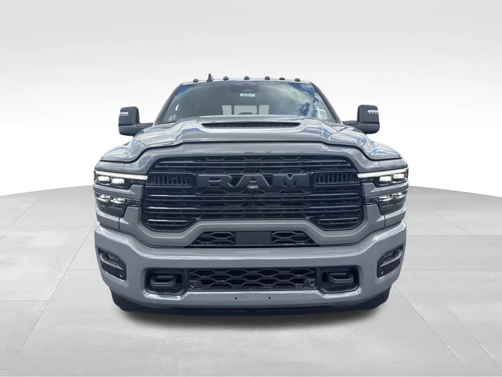 New 2026 Ceramic Gray Clear-Coat Exterior Paint RAM LARAMIE image 8