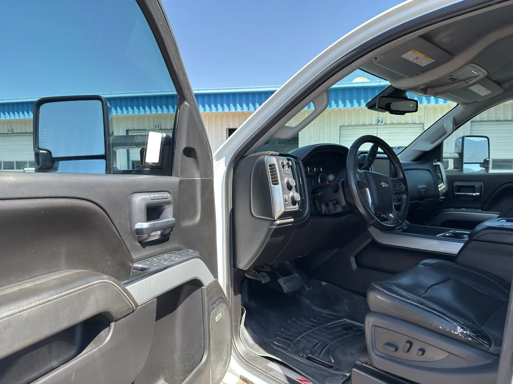 Used 2016 SUMMIT WHITE Chevrolet LTZ image 11
