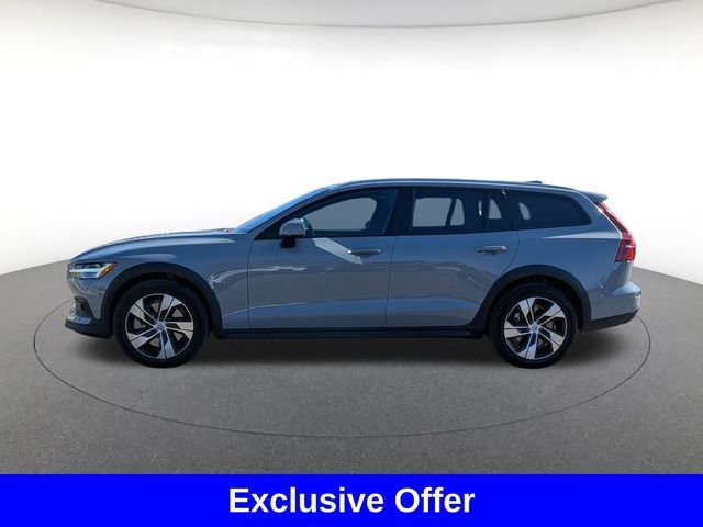 2025 Volvo V60 Cross Country Plus - Photo 7