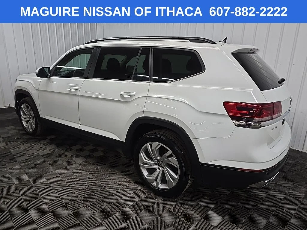 Used 2022 White Volkswagen 3.6L V6 SE w/Technology image 9