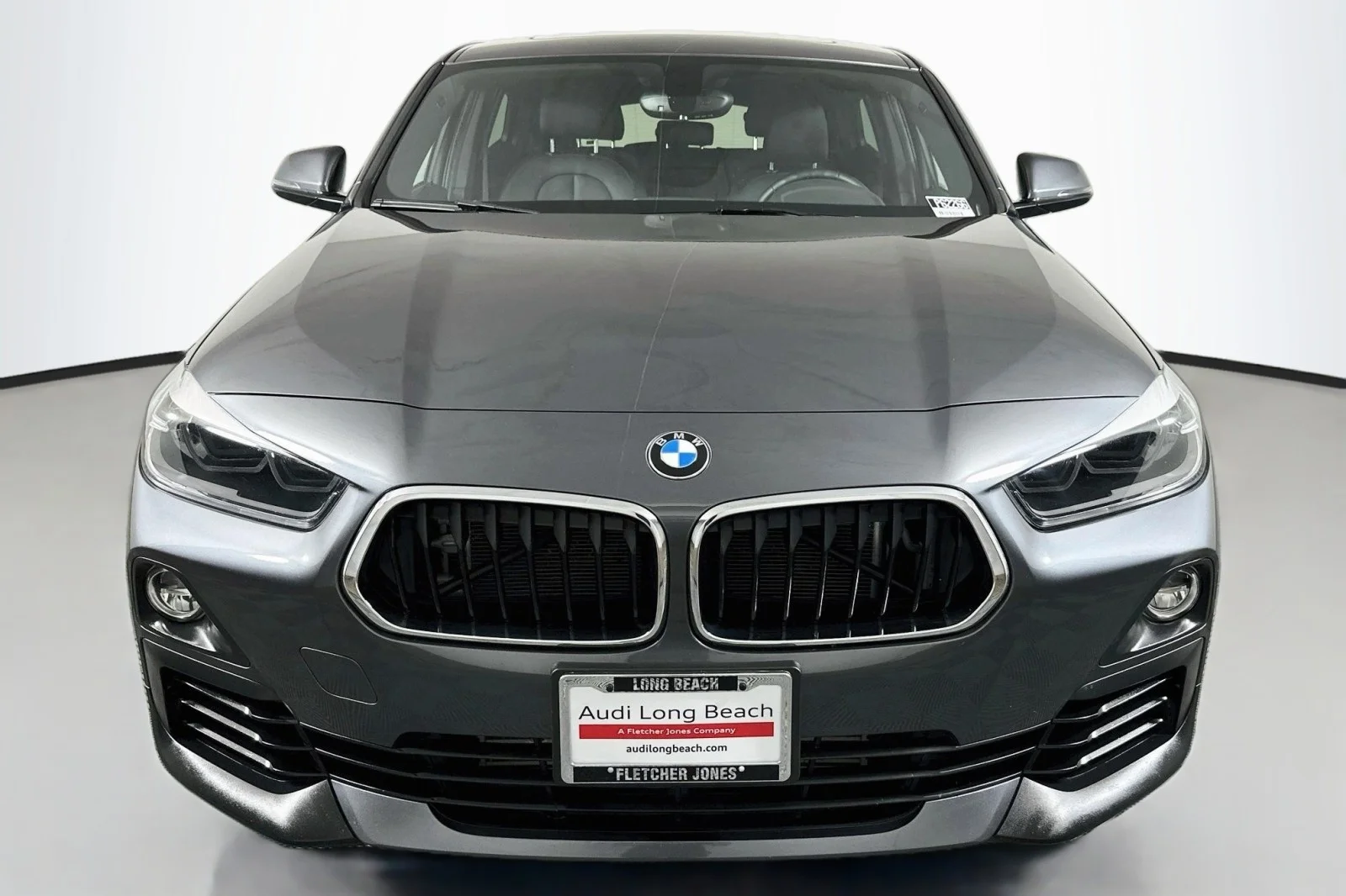 Used 2018 Mineral Gray Metallic BMW xDrive28i image 2