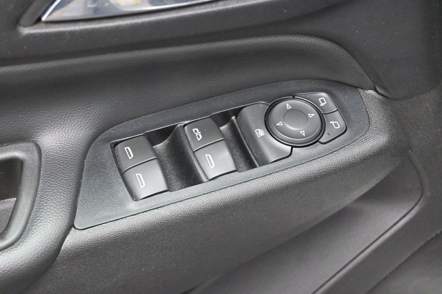 Used 2018 Silver Ice Metallic Chevrolet LT image 11