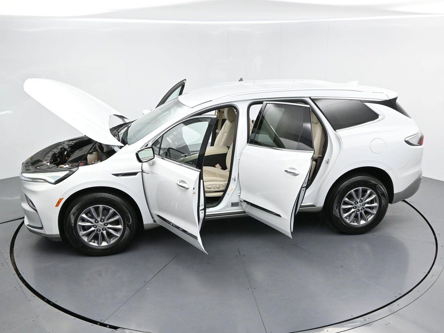 Used 2023 Summit White Buick Essence image 40