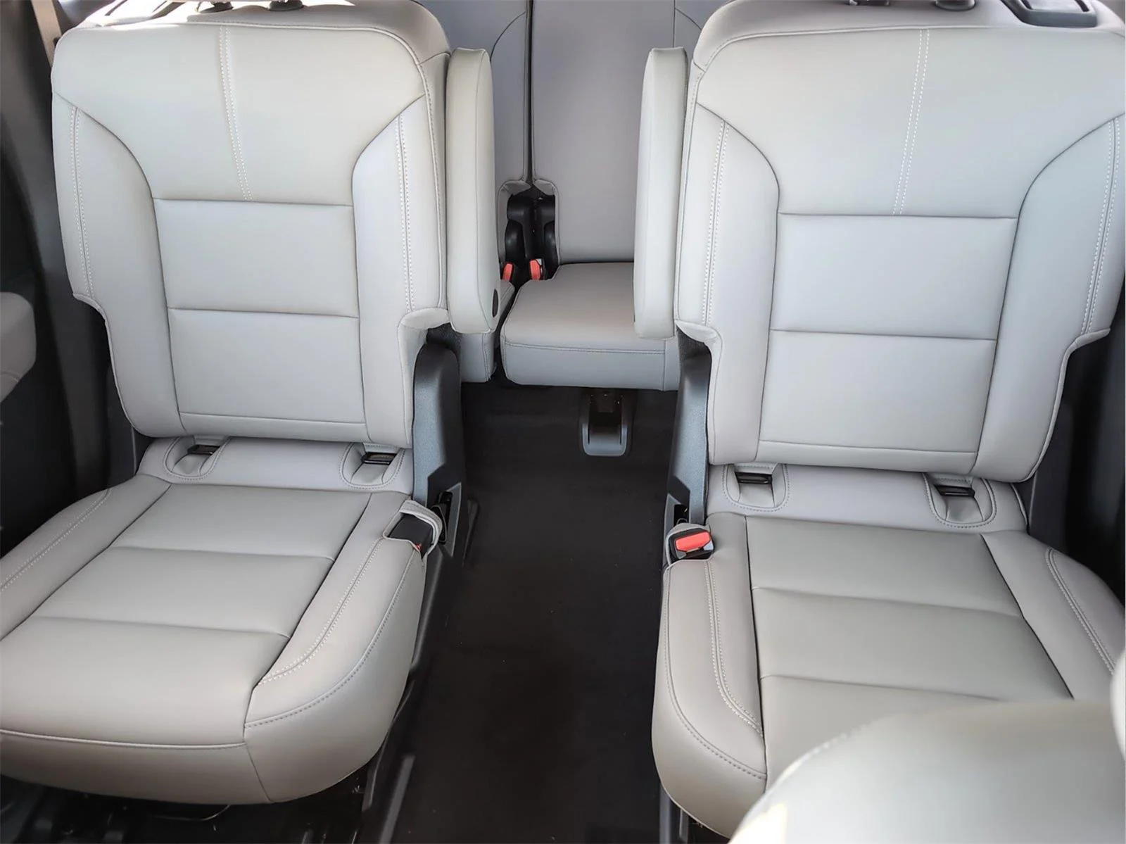 New 2026 Summit White GMC Elevation image 23