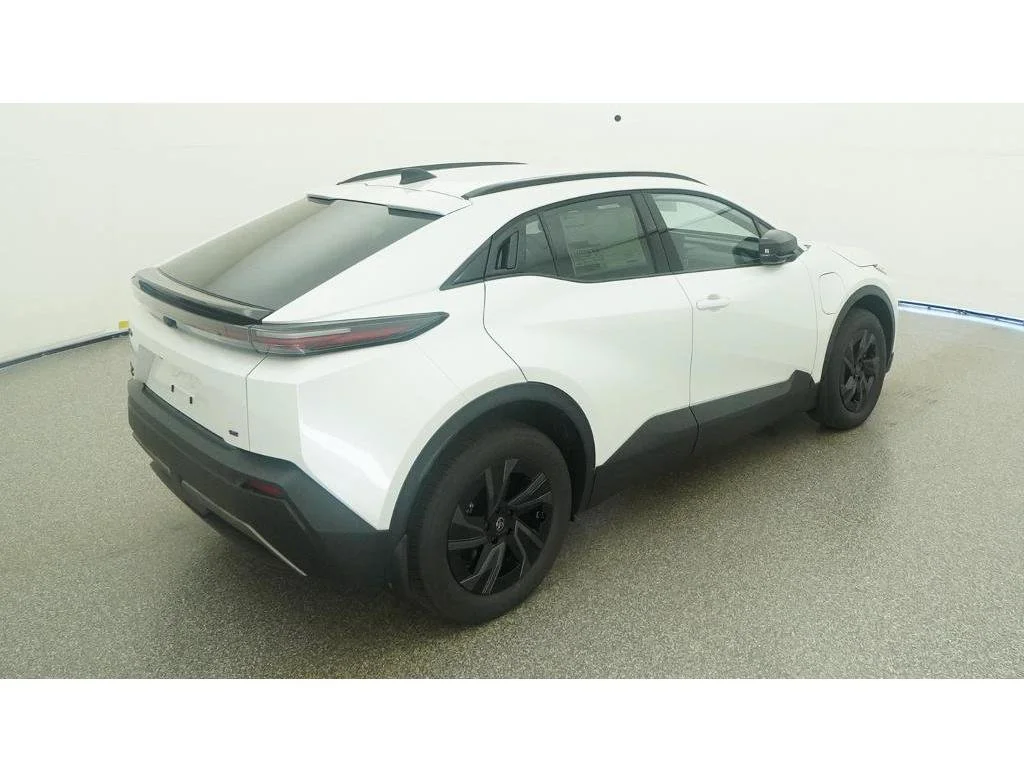 New 2026 Wind Chill Pearl Toyota SE image 9