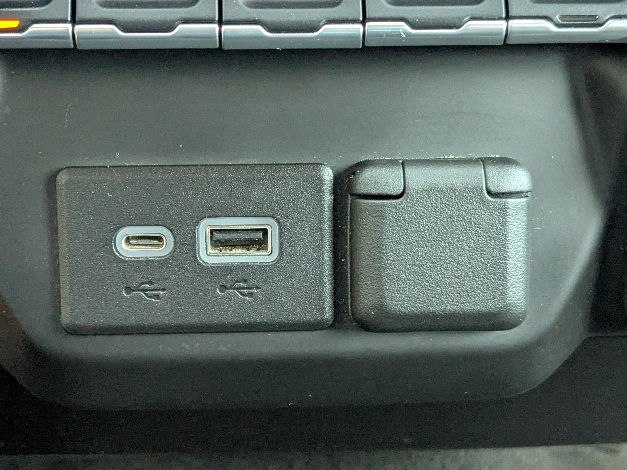 Used 2021 Black Chevrolet Custom image 18