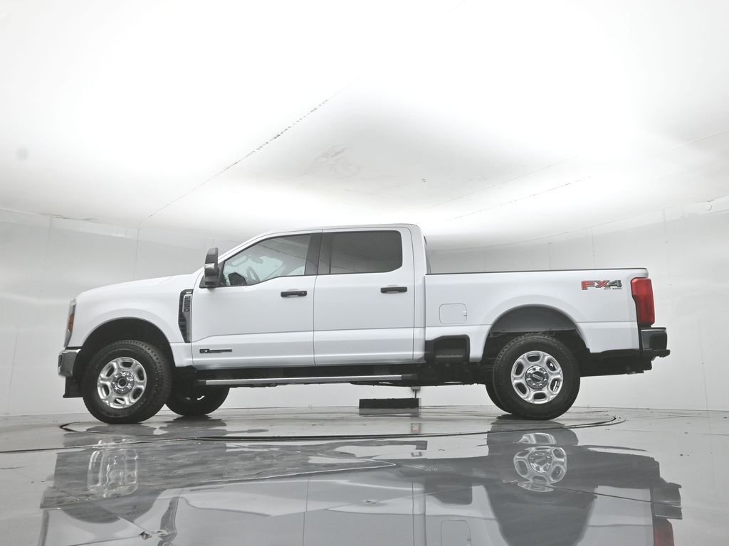 New 2026 Oxford White Ford XLT image 51