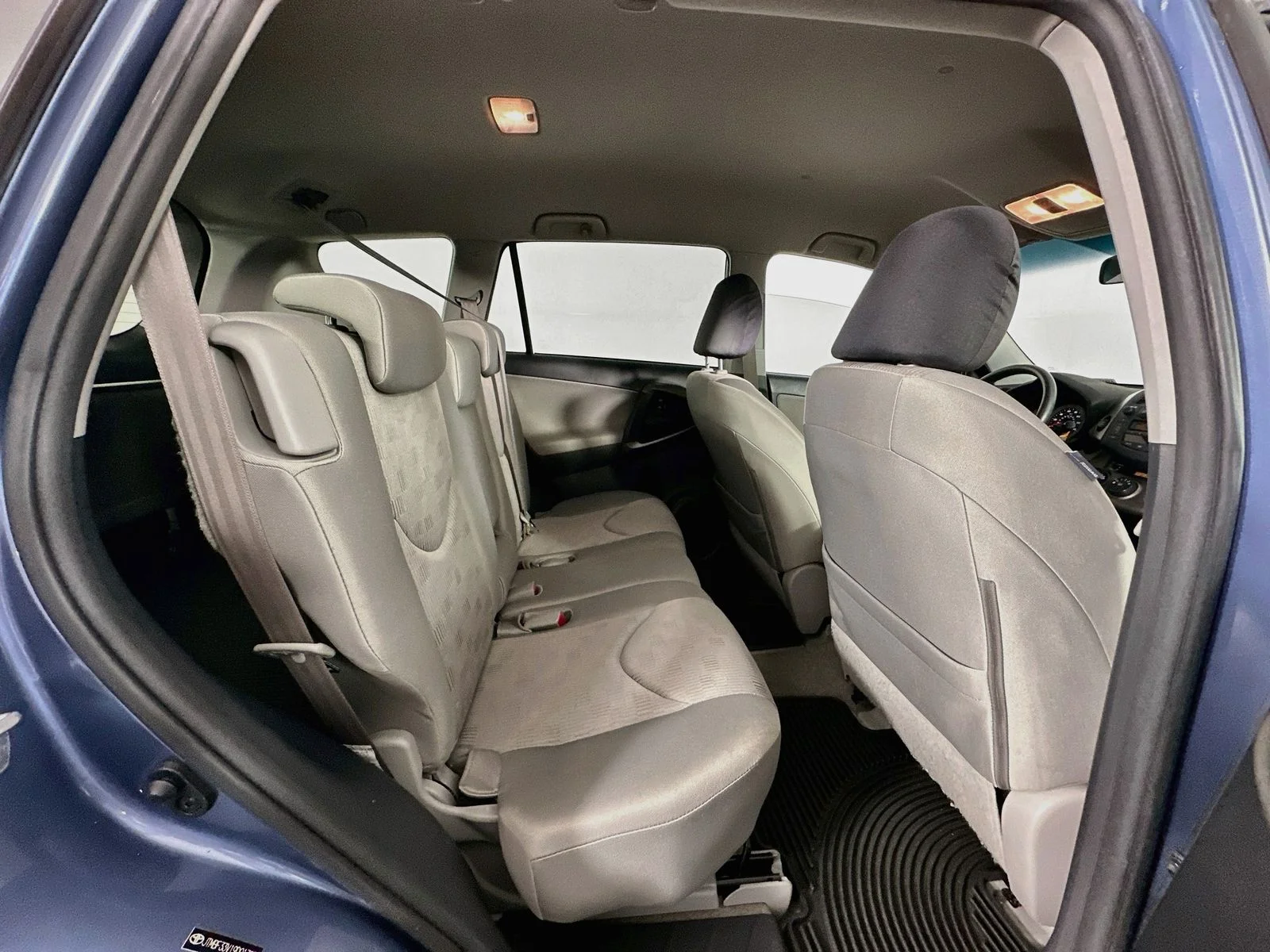 Used 2009 Pacific Blue Metallic Toyota Base image 23