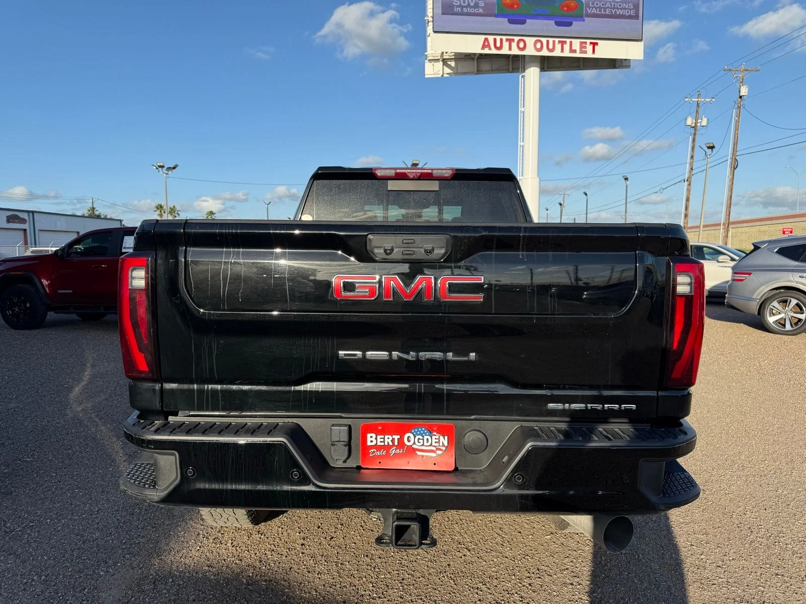 Used 2025 Black GMC Denali image 4