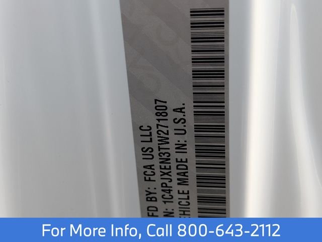 New 2026 Bright White Clear-Coat Exterior Paint Jeep Sahara image 33