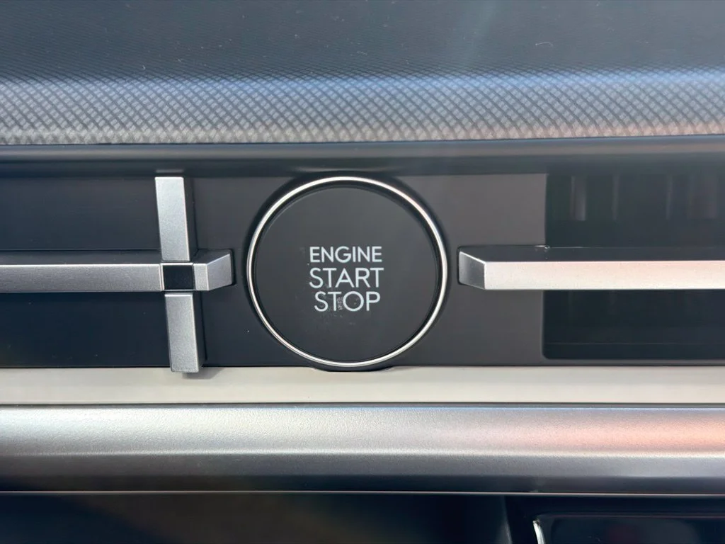 New 2027 Shimmering Silver Hyundai SE image 29