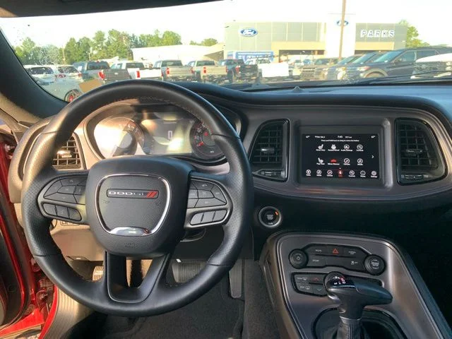 Used 2023 Octane Red Pearlcoat Dodge SXT image 19
