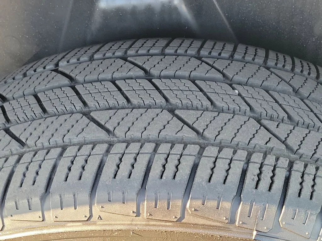 Used 2015 Silver Ram Sport image 4