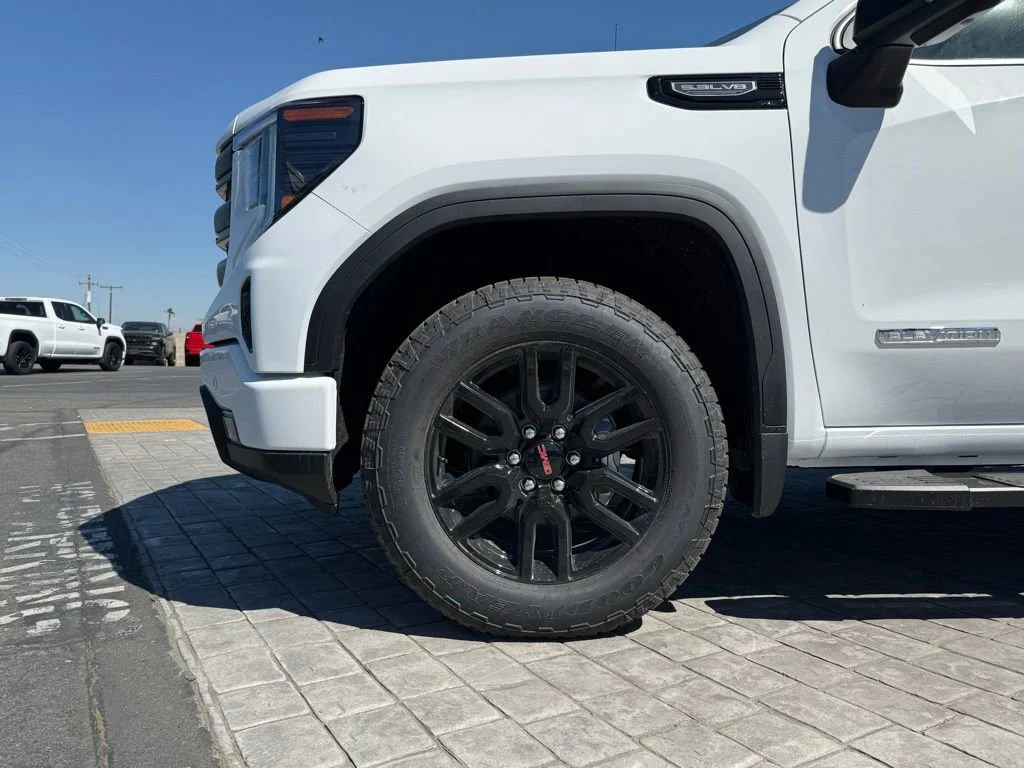 New 2026 Summit White GMC Elevation image 4