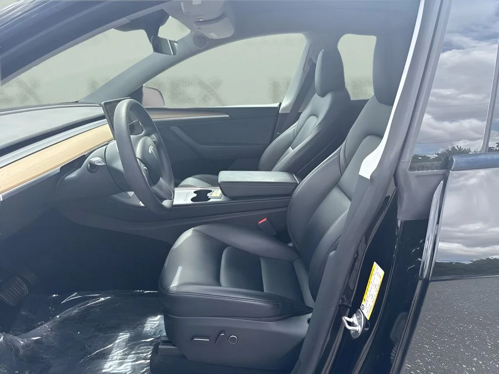 Used 2023 Black Tesla Long Range image 5