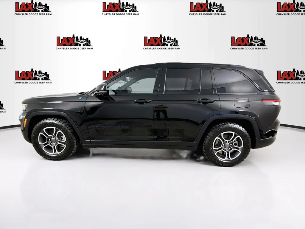 Used 2022 Black Jeep Trailhawk 4xe image 4