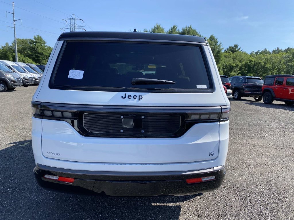 New 2026 Bright White Clear-Coat Exterior Paint Jeep 85th Anniversary Edition image 4