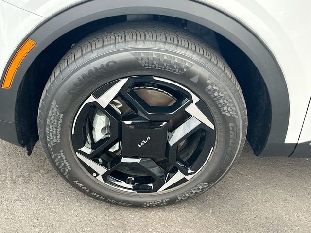 Certified Used 2026 White Kia EX image 30